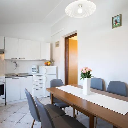 Apartment Lukas Medulin