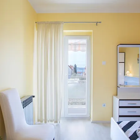 Lukas Apartment *